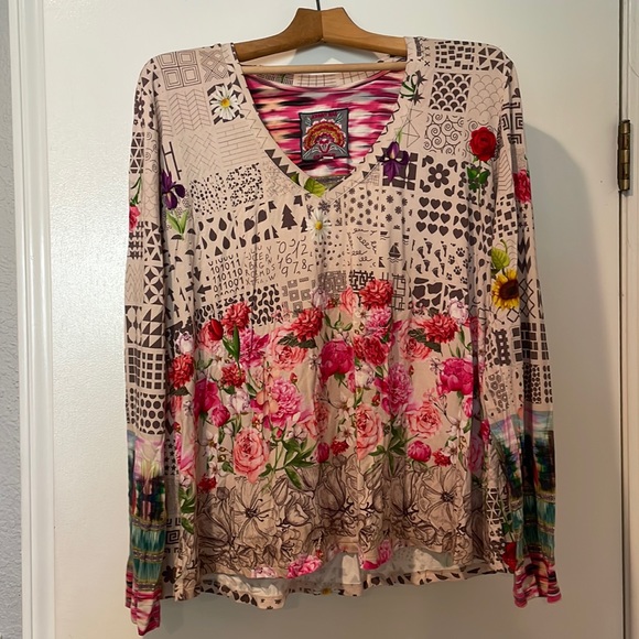 Tops - Johnny Was long sleeve swing tee